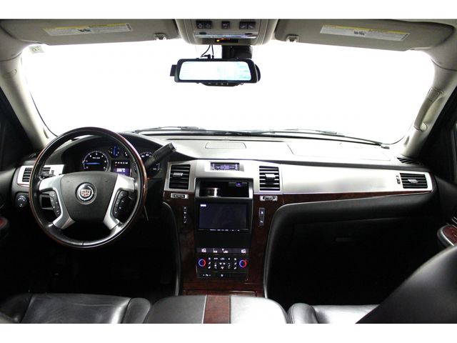 CADILLAC ESCALADE 2012 Image 31