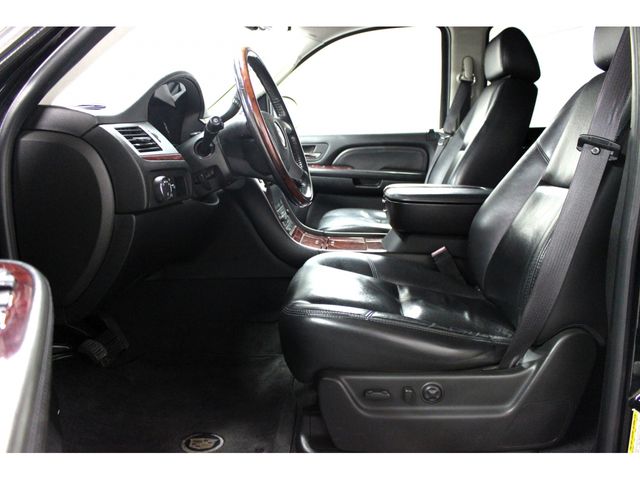 CADILLAC ESCALADE 2012 Image 31