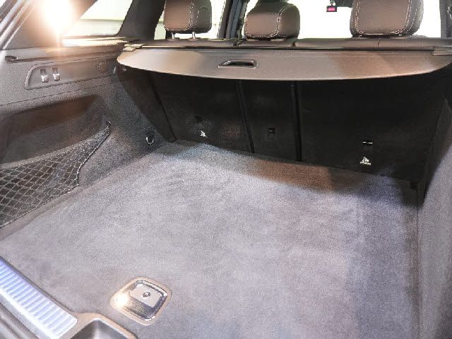 MERCEDES BENZ GLC CL 2019 Image 31