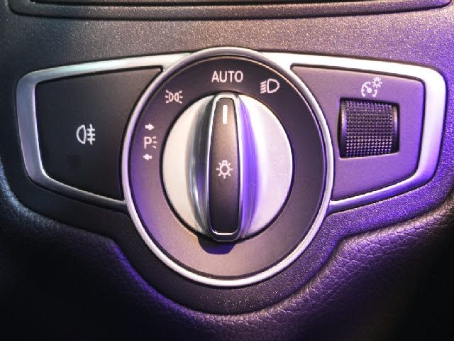 MERCEDES BENZ GLC CL 2019 Image 31