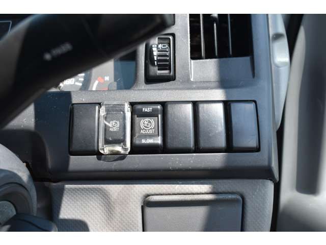 ISUZU ELF 2013 Image 31