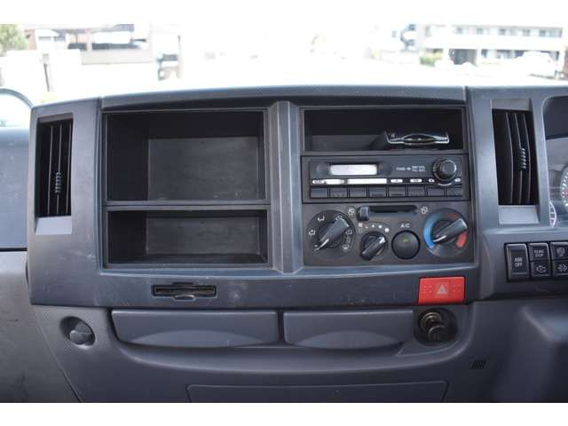 ISUZU ELF 2013 Image 31