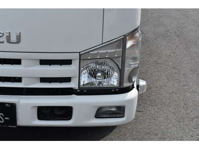 ISUZU ELF 2012 Image 31