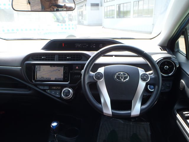 TOYOTA AQUA 2016 Image 31
