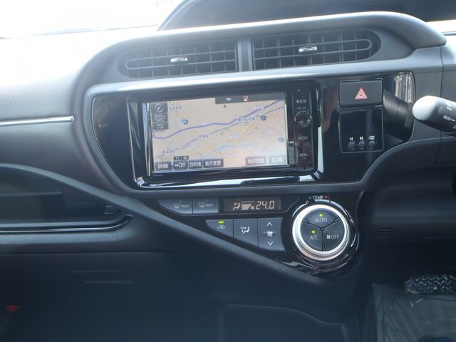 TOYOTA AQUA 2016 Image 31