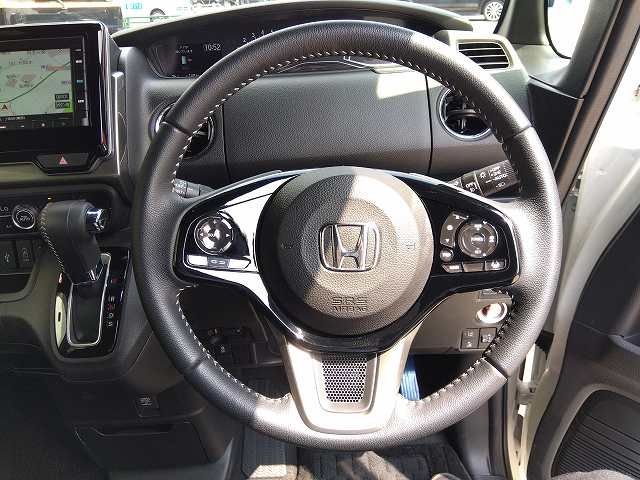 HONDA N BOX CUSTOM 2023 Image 31