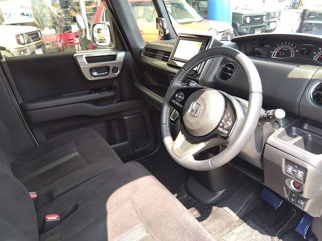 HONDA N BOX CUSTOM 2023 Image 31