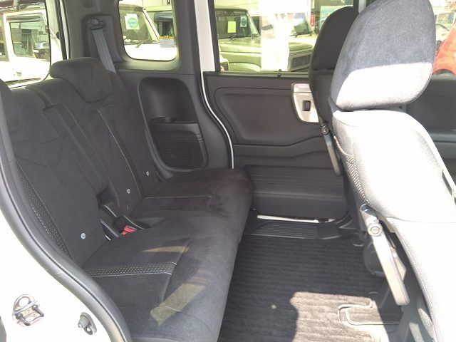 HONDA N BOX CUSTOM 2023 Image 31