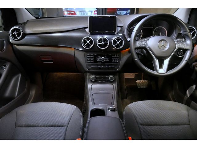 MERCEDES BENZ B CLAS 2014 Image 31