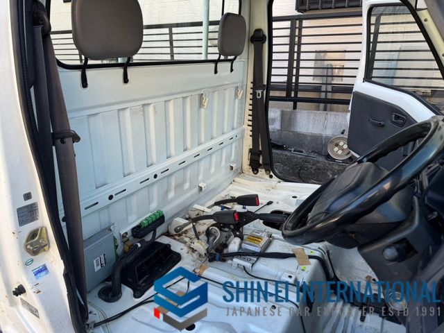 SUBARU SAMBAR TRUCK 4WD 2000 Image 31