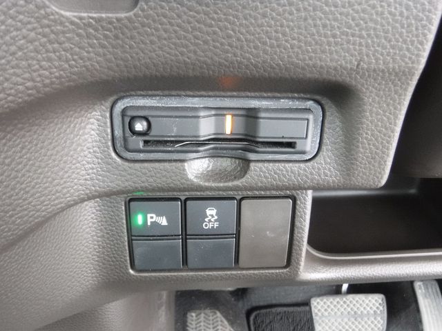 HONDA N BOX 2021 Image 31