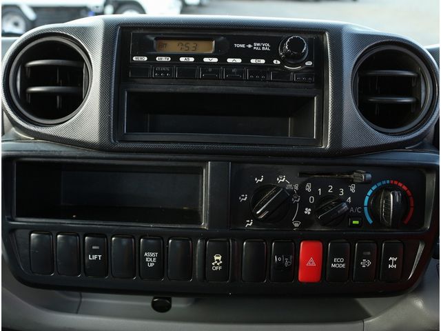 TOYOTA TOYOACE 2017 Image 31