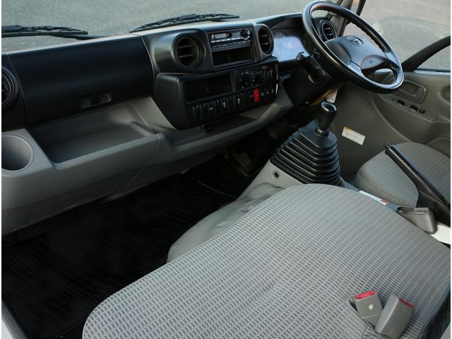 TOYOTA TOYOACE 2017 Image 31