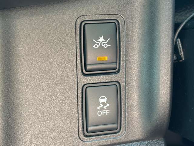 NISSAN SERENA  S-HYBRID 4WD 2017 Image 31