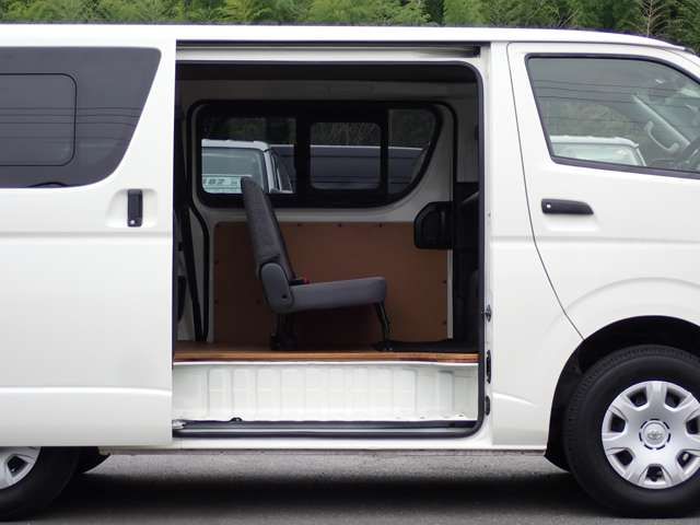 TOYOTA HIACE VAN 1.25T 2WD 2016 Image 31