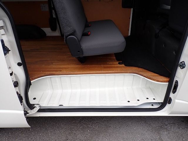 TOYOTA HIACE VAN 1.25T 2WD 2016 Image 31