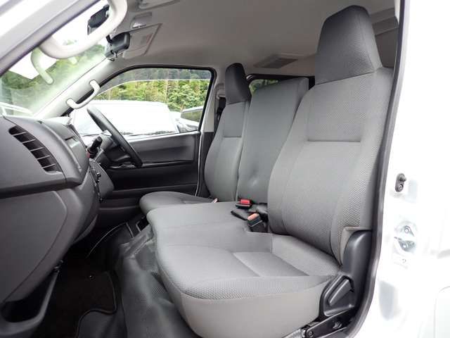 TOYOTA HIACE VAN 1.25T 2WD 2020 Image 31