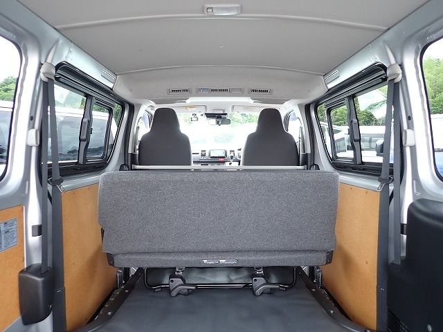 TOYOTA HIACE VAN 1.25T 2WD 2020 Image 31