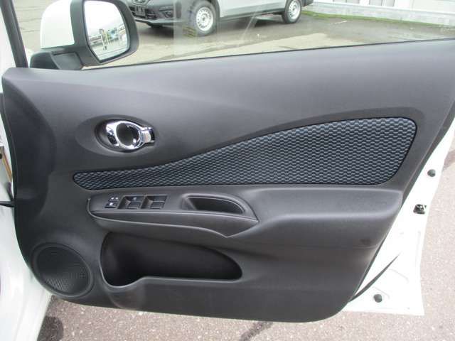NISSAN NOTE 2012 Image 31