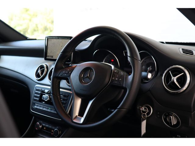 MERCEDES BENZ GLA CL 2015 Image 31