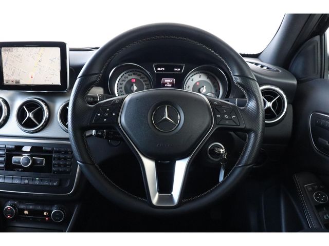 MERCEDES BENZ GLA CL 2015 Image 31