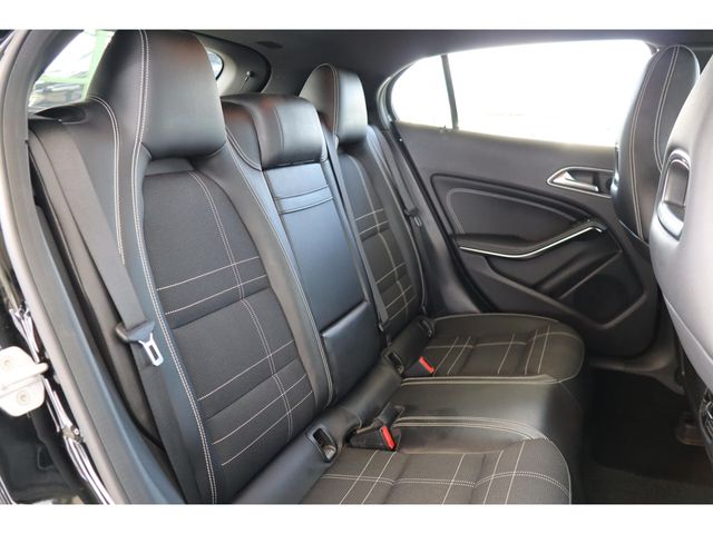 MERCEDES BENZ GLA CL 2015 Image 31