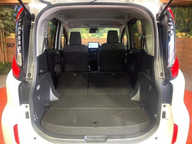 TOYOTA SIENTA HYBRID 2023 Image 31