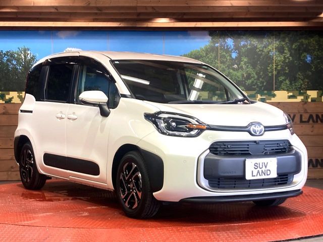 TOYOTA SIENTA HYBRID 2023 Image 31