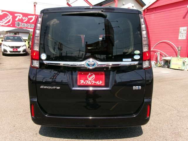 TOYOTA ESQUIRE HYBRID 2015 Image 31