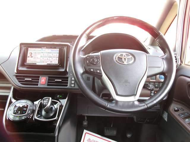 TOYOTA ESQUIRE HYBRID 2015 Image 31