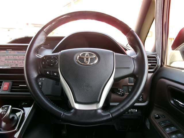 TOYOTA ESQUIRE HYBRID 2015 Image 31