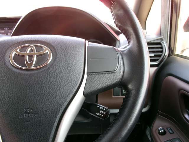 TOYOTA ESQUIRE HYBRID 2015 Image 31