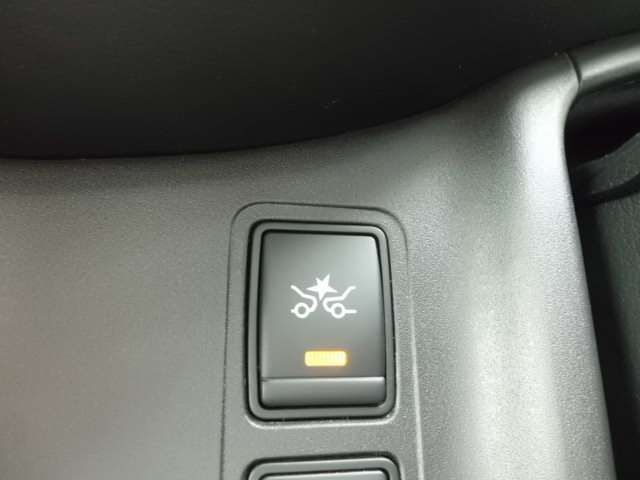 NISSAN SERENA  S-HYBRID 4WD 2018 Image 31