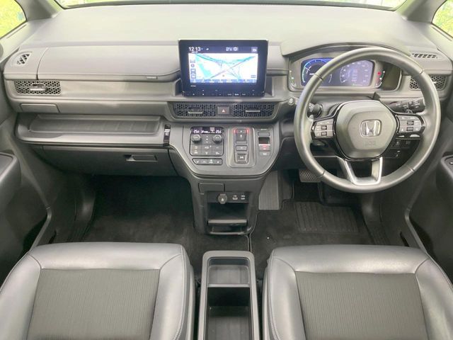 HONDA STEPWAGON E:HEV SPAD 2022 Image 31