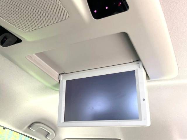 NISSAN ELGRAND 2015 Image 31
