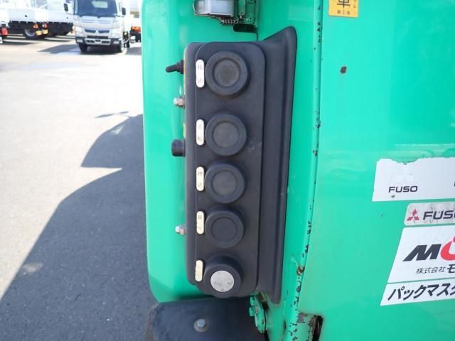 MITSUBISHI CANTER 2014 Image 31