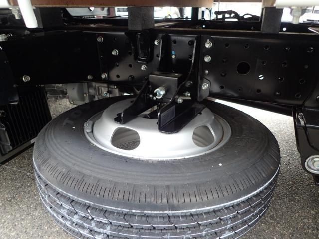 MITSUBISHI CANTER 2024 Image 31