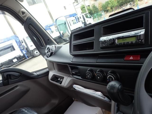 MITSUBISHI CANTER 2024 Image 31