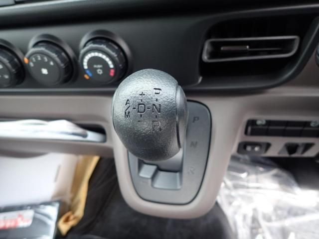 MITSUBISHI CANTER 2024 Image 31