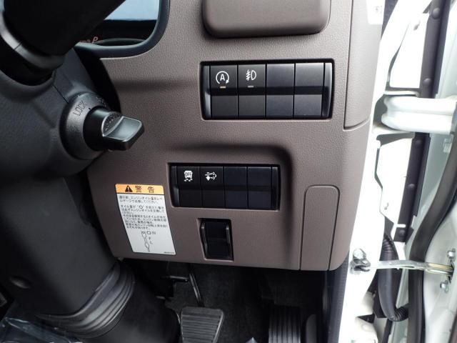 MITSUBISHI CANTER 2024 Image 31