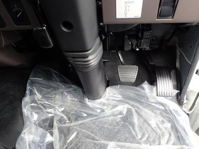 MITSUBISHI CANTER 2024 Image 31