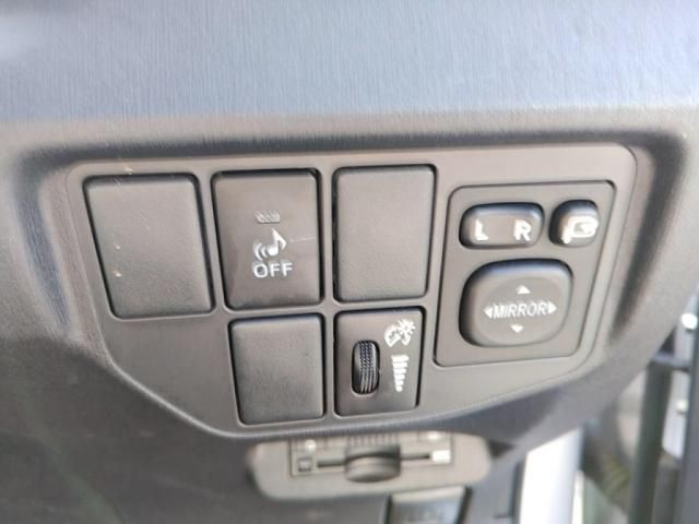 TOYOTA PRIUS PHV 2012 Image 31