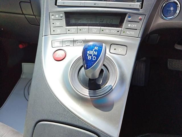 TOYOTA PRIUS PHV 2012 Image 31