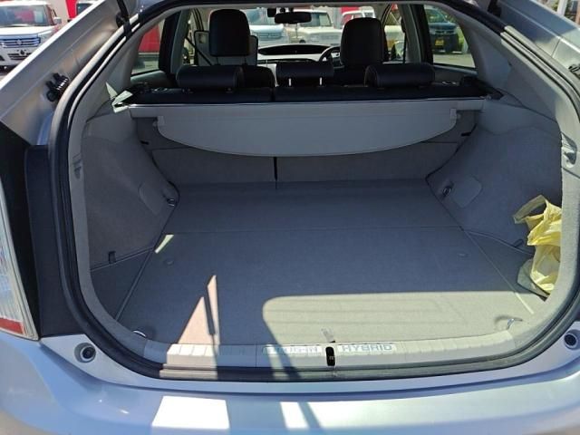 TOYOTA PRIUS PHV 2012 Image 31