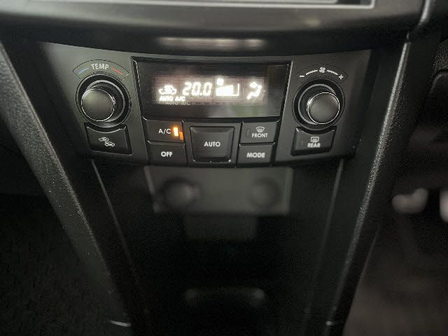 SUZUKI SWIFT 2012 Image 31