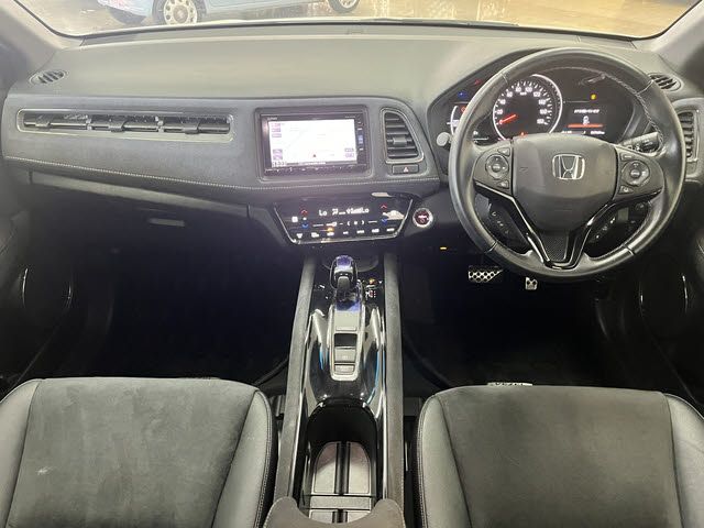 HONDA VEZEL HYBRID 2016 Image 31