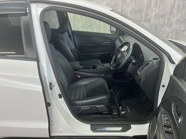 HONDA VEZEL HYBRID 2016 Image 31