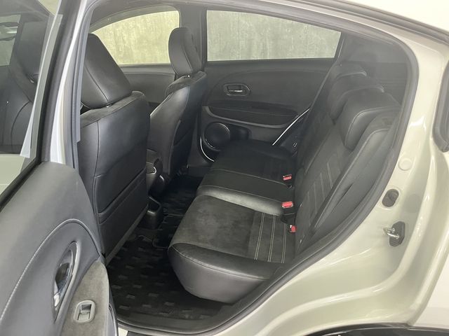 HONDA VEZEL HYBRID 2016 Image 31