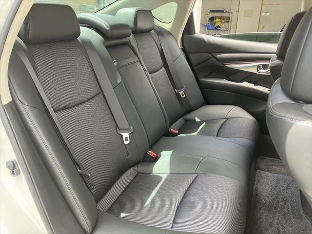 NISSAN FUGA HYBRID 2017 Image 31