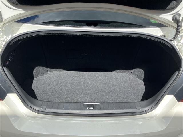 NISSAN FUGA HYBRID 2017 Image 31